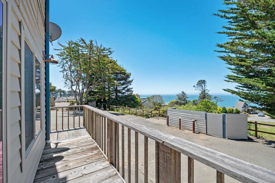 39000 Highway 1, Gualala, CA à vendre - Photo de l’immeuble – Image 3 sur 55