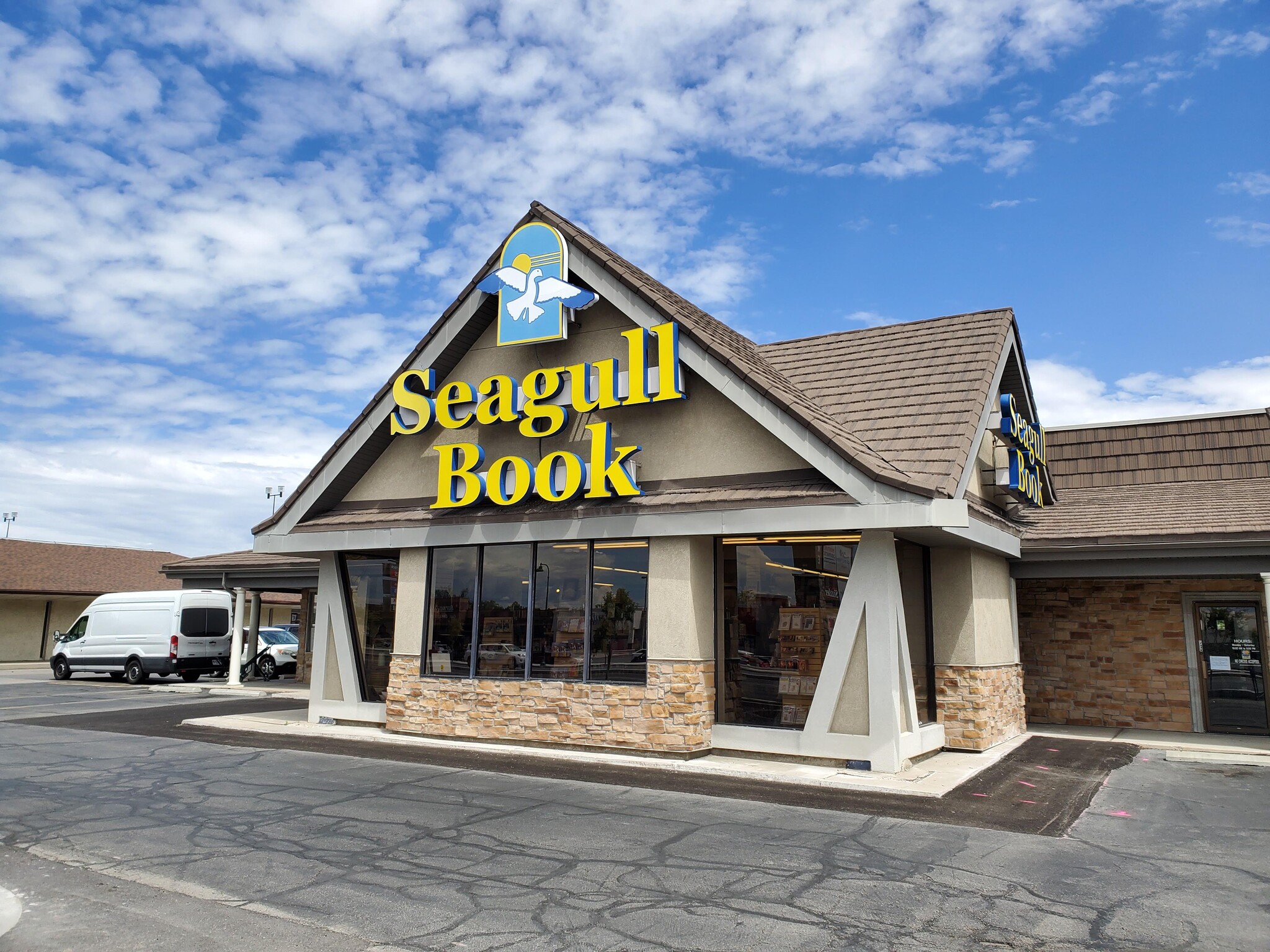 331 E University Pky, Orem, UT à louer Photo principale– Image 1 sur 3