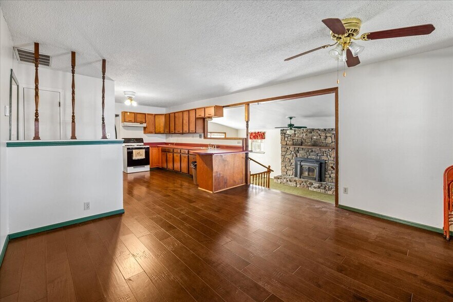 1201 & 1203 SW I street St, Bentonville, AR à vendre - Photo de l’immeuble – Image 3 sur 10