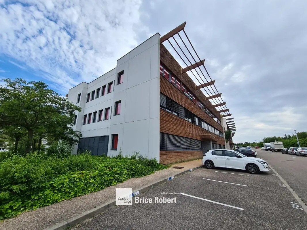 Bureau dans Saint-Priest à louer Photo de l’immeuble– Image 1 sur 17