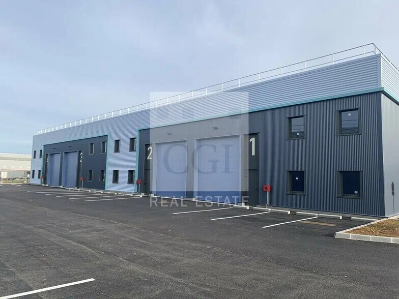 Local d’activités dans Saint-Vulbas à louer - Photo de l’immeuble – Image 2 sur 18