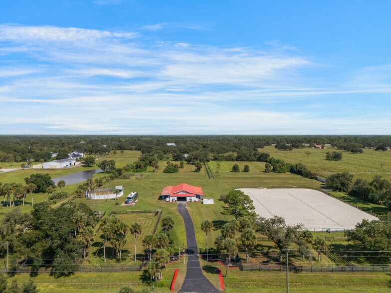 806 N Jackson Rd, Venice, FL à vendre - Photo de l’immeuble – Image 2 sur 16