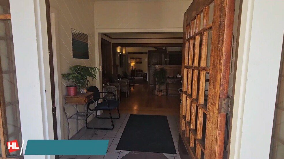 825 College Ave, Santa Rosa, CA à vendre - Vidéo sur l’annonce professionnelle – Image 2 sur 28