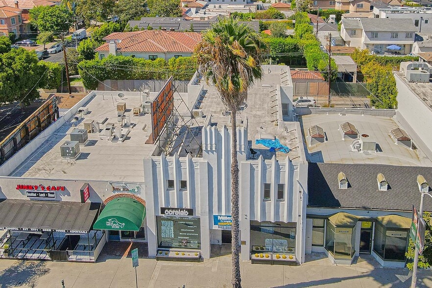 7223 Beverly Blvd, Los Angeles, CA à vendre - Photo de l’immeuble – Image 3 sur 18