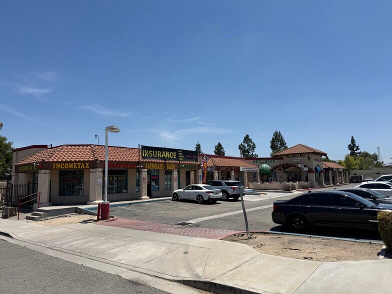 555 S Mt Vernon Ave, San Bernardino, CA à louer - Photo de l’immeuble – Image 2 sur 8