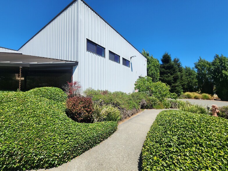 21881 8th St E portefeuille de 2 biens à vendre sur LoopNet.fr - Photo de l’immeuble – Image 2 sur 17