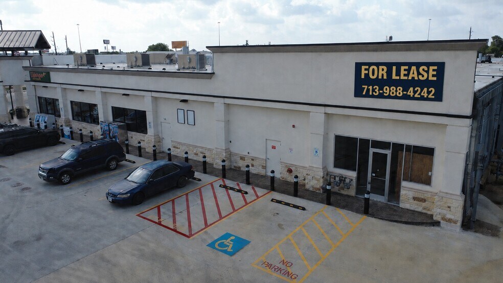 11502 S Wilcrest Dr, Houston, TX à louer - Photo de l’immeuble – Image 3 sur 10