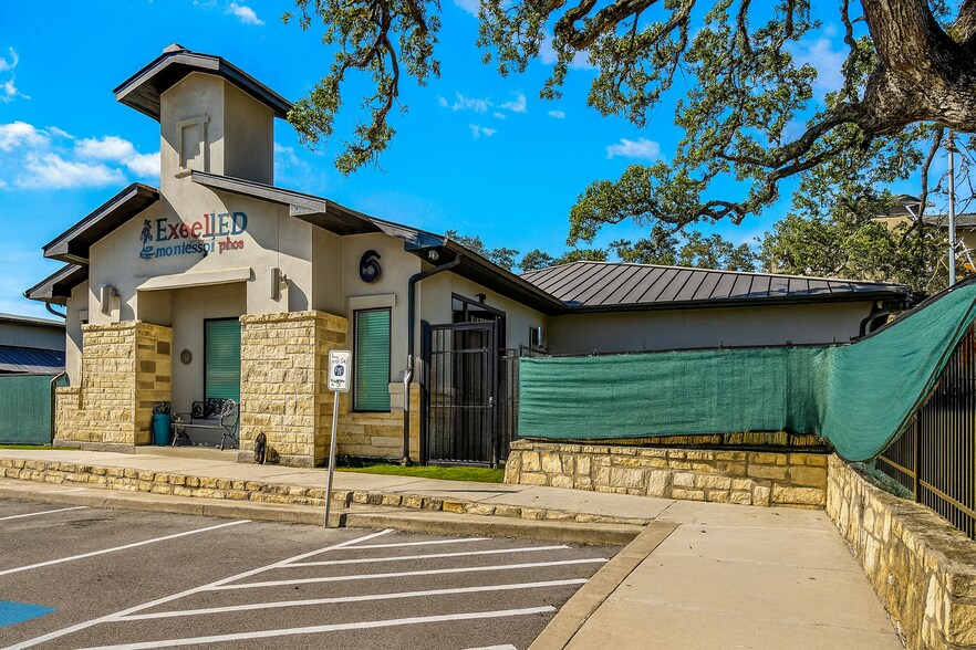 27511 Interstate 10, Boerne, TX à vendre - Photo de l’immeuble – Image 2 sur 12