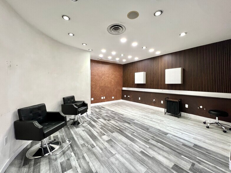 1735-1737 Coral Way, Miami, FL à louer - Photo intérieure – Image 3 sur 6