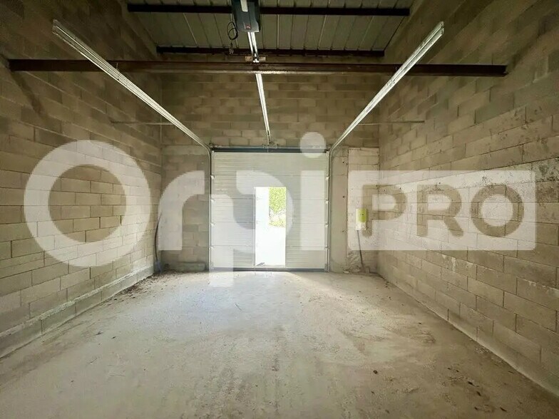 Local d'activités dans Saint-Chéron à vendre - Photo de l’immeuble – Image 3 sur 6