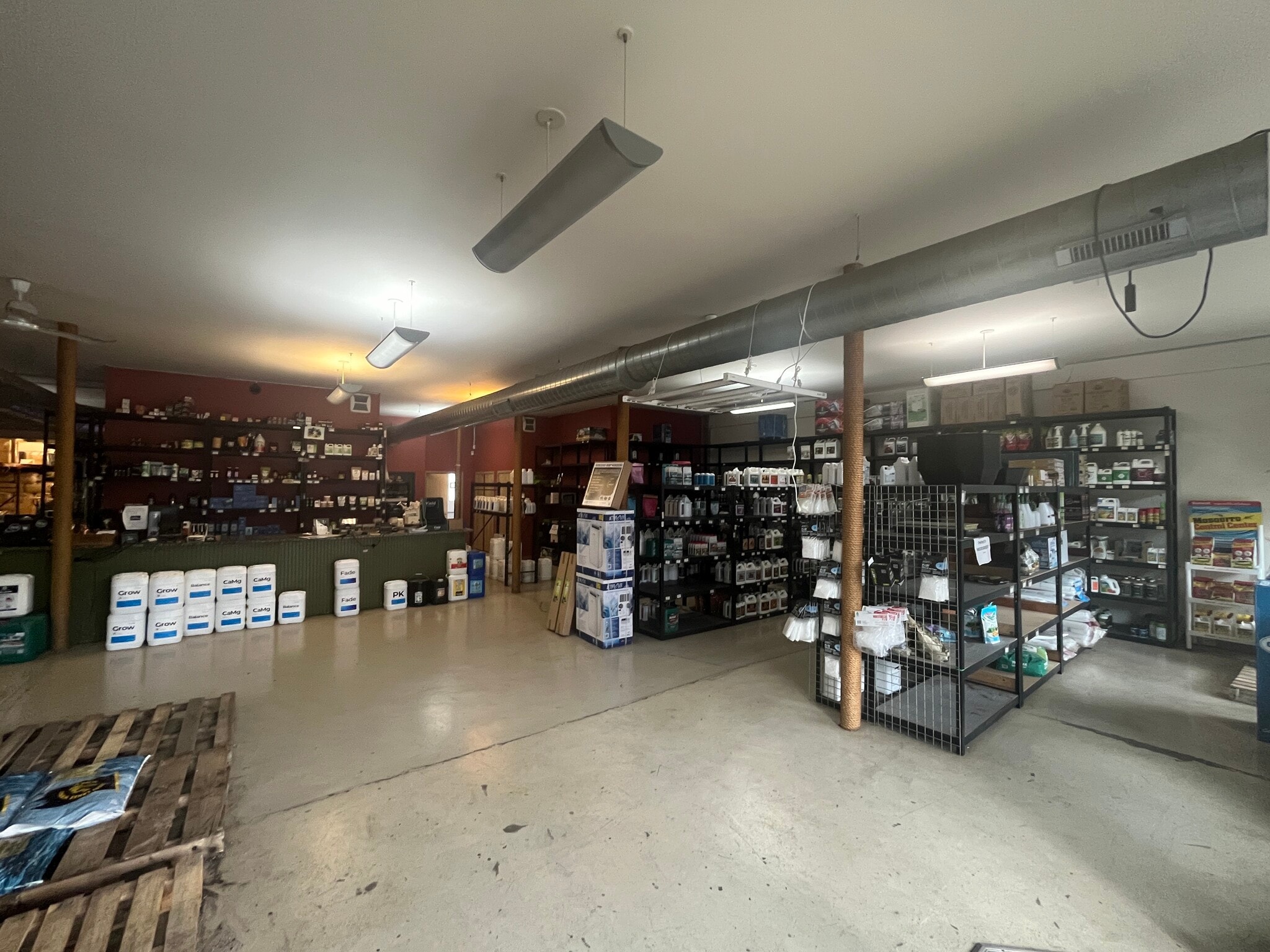 4020 W Irving Park Rd, Chicago, IL à louer Photo de l’immeuble– Image 1 sur 12