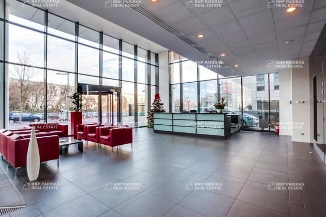 Plus de détails pour 3 Rue Christophe Colomb, Massy - Bureau à louer