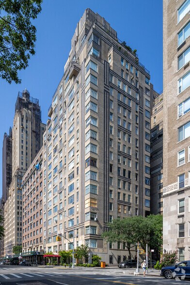 320 Central Park W, New York, NY à louer - Photo de l’immeuble – Image 3 sur 11