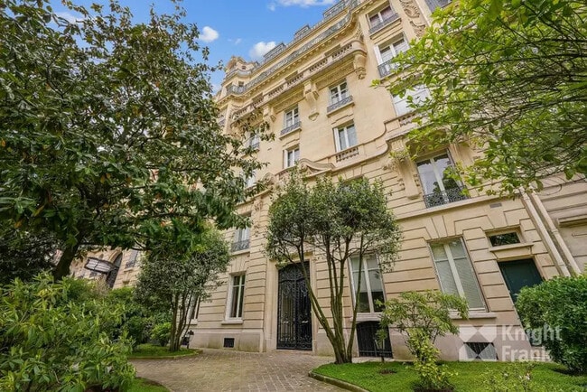 Plus de détails pour 67 Avenue Georges Mandel, Paris - Logement à vendre