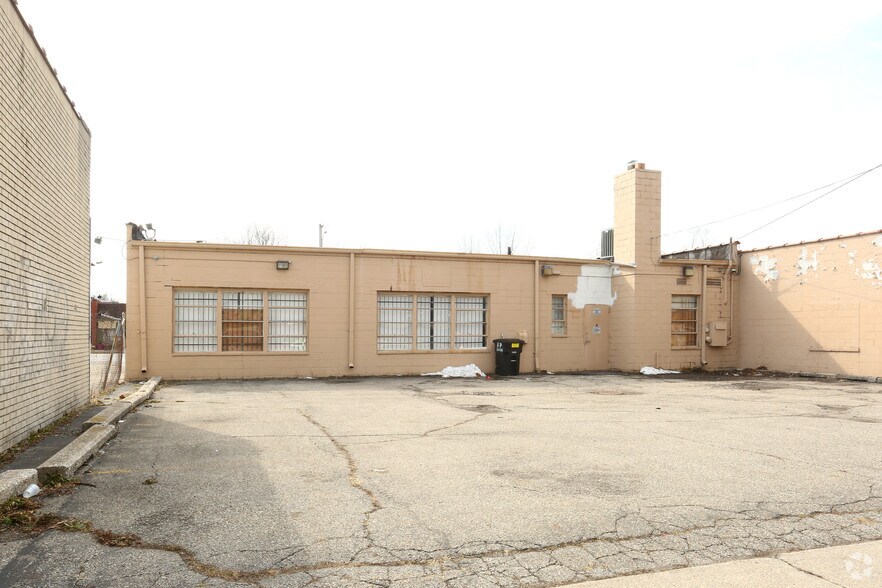 19030 W McNichols Rd, Detroit, MI à louer - Photo de l’immeuble – Image 2 sur 4