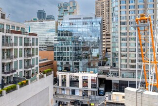 Plus de détails pour 135 Yorkville Ave, Toronto, ON - Local commercial à louer