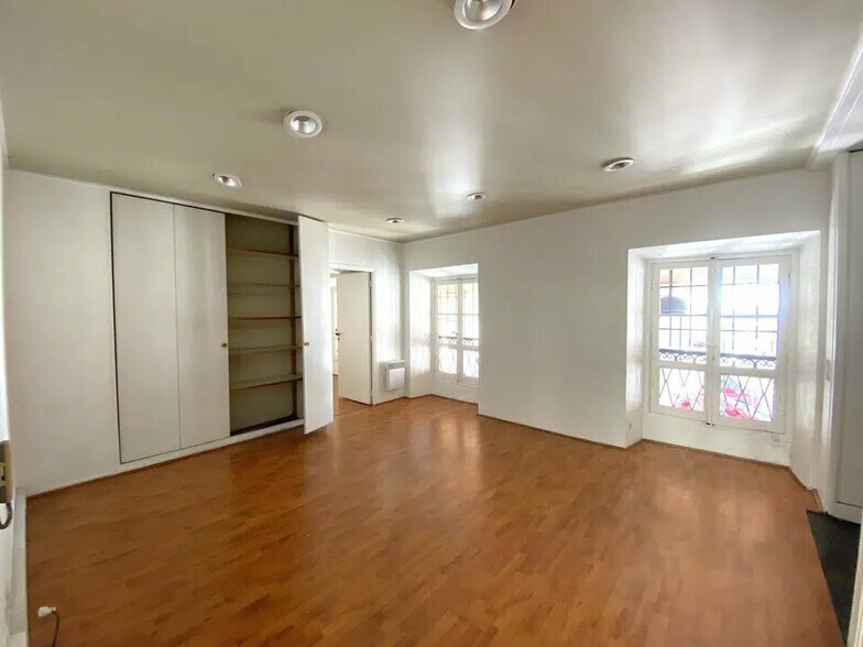 Bureau dans Nice à louer - Photo de l’immeuble – Image 1 sur 7