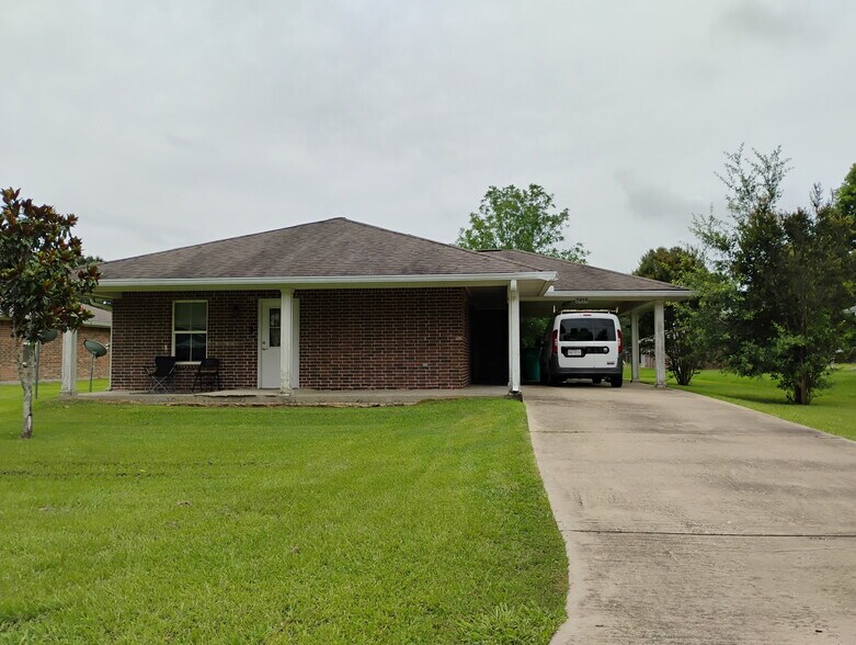 2410 1st St, Ville Platte, LA à vendre - Photo de l’immeuble – Image 2 sur 3