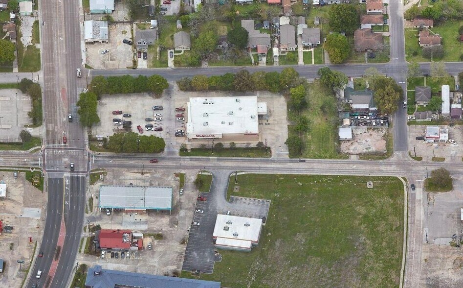 2000 Garth Rd, Baytown, TX à vendre - Photo de l’immeuble – Image 3 sur 3