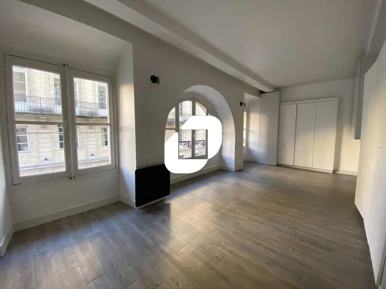 Bureau dans Bordeaux à louer - Photo de l’immeuble – Image 3 sur 10