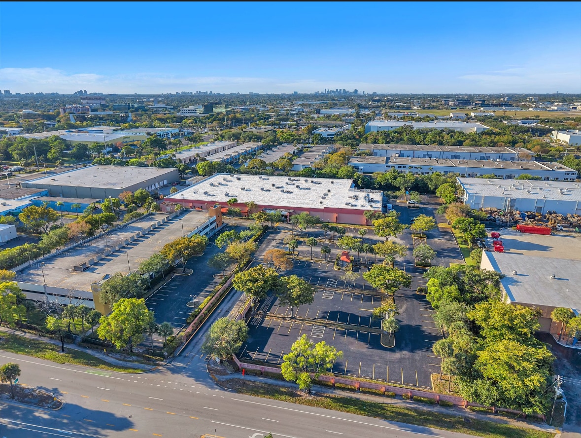 1100 W McNab Rd, Fort Lauderdale, FL à vendre Aérien– Image 1 sur 4