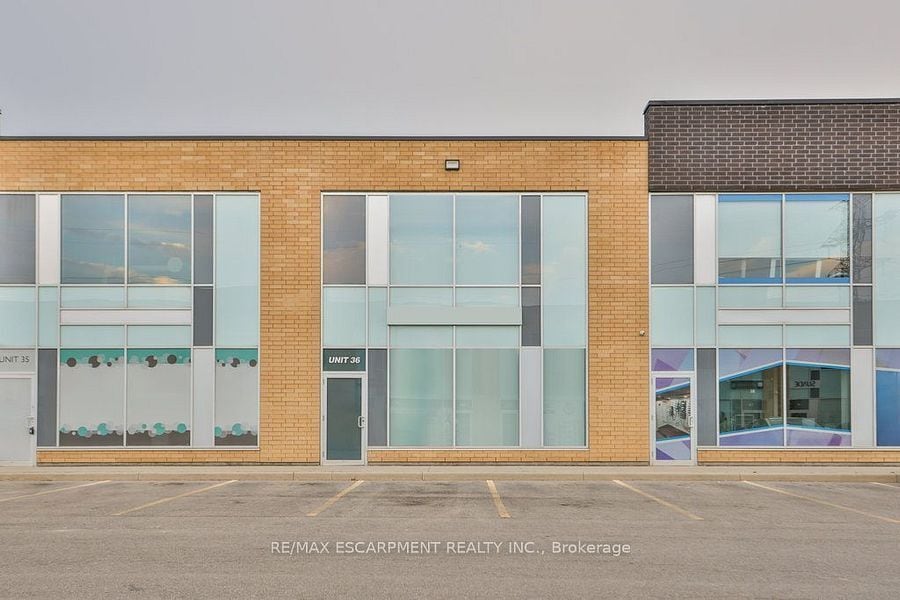 1225 Queensway E, Mississauga, ON L4Y 1S1 - Lot 36 -  - Photo intérieure - Image 1 of 23