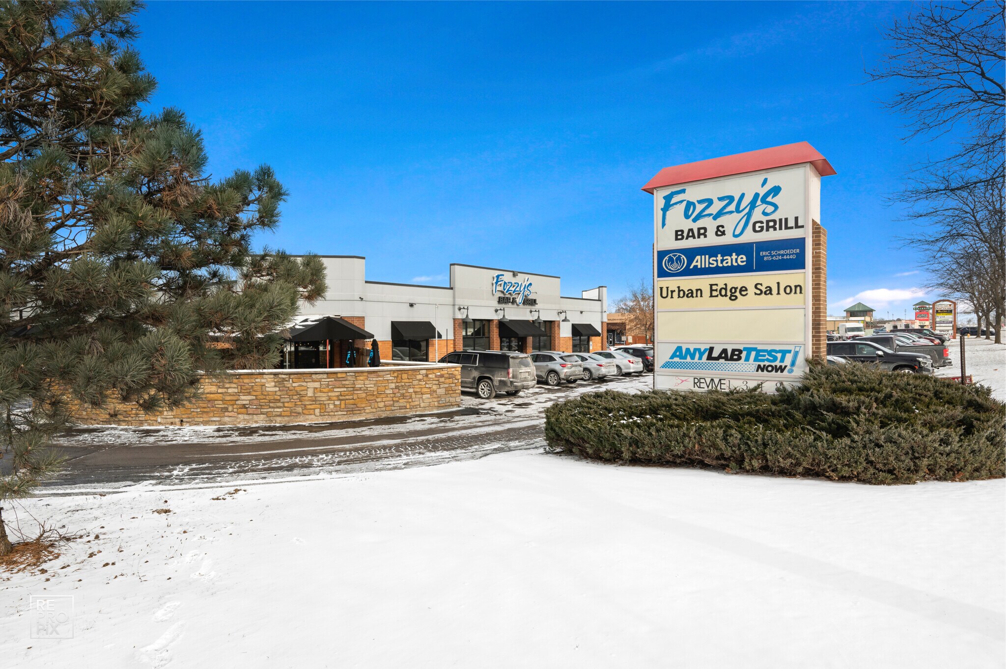 6246 E Riverside Blvd, Loves Park, IL à vendre Photo principale– Image 1 sur 8