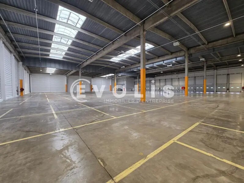 Industriel/Logistique dans Fleury-Mérogis à louer Photo de l’immeuble– Image 1 sur 10