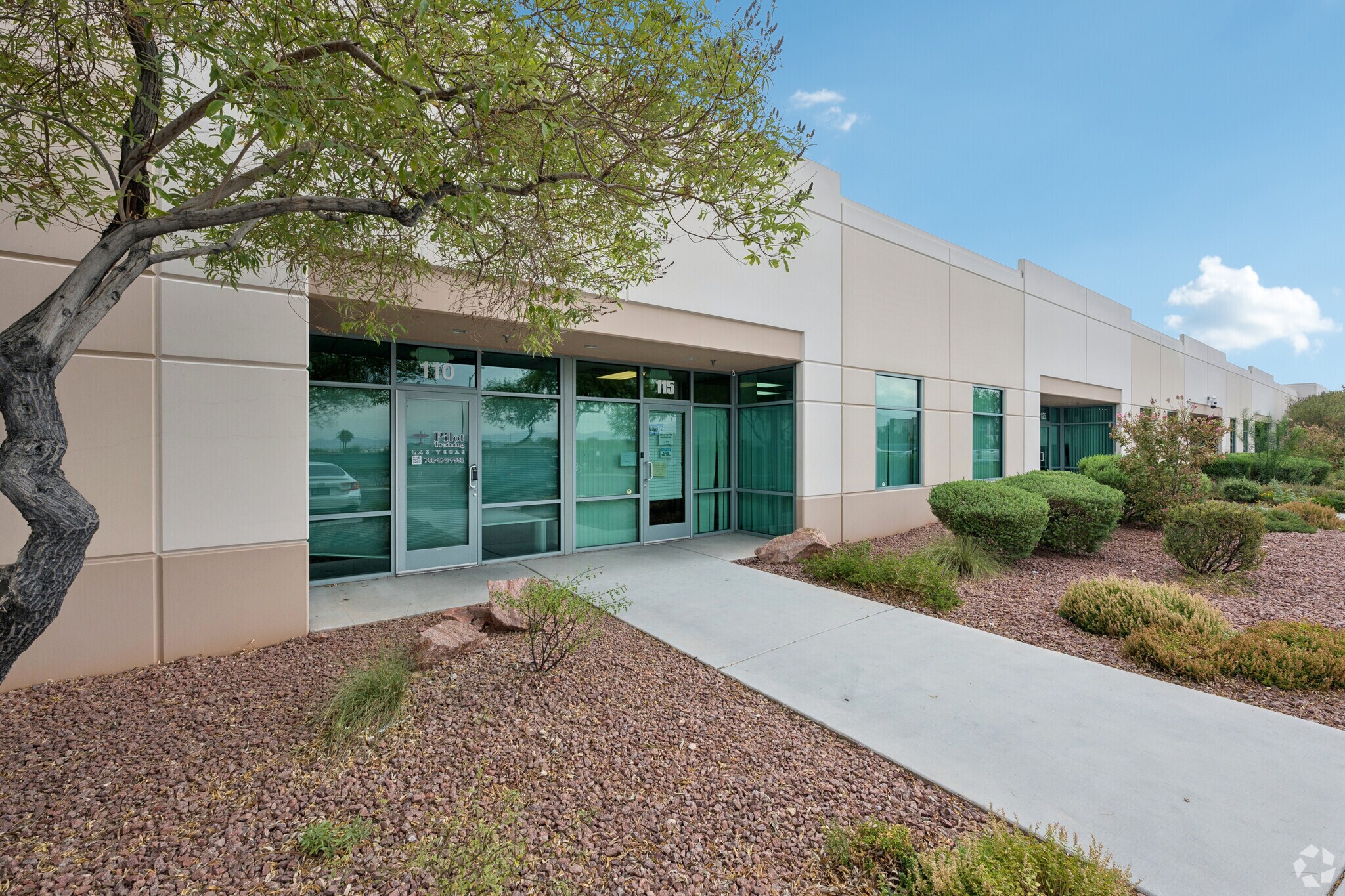 2480 N Decatur Blvd, Las Vegas, NV à louer Photo de l’immeuble– Image 1 sur 1