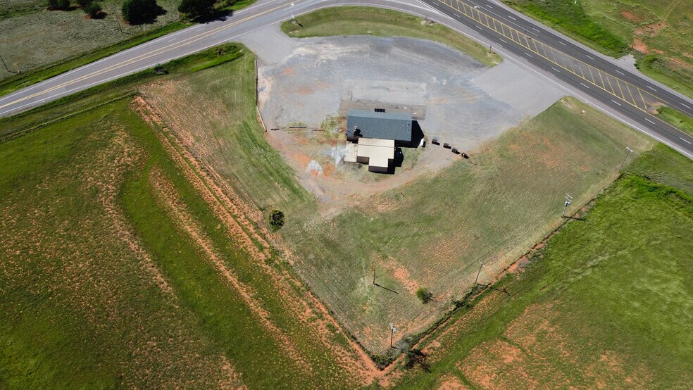 11894 Highway 6, Elk City, OK à vendre - Photo principale – Image 1 sur 42