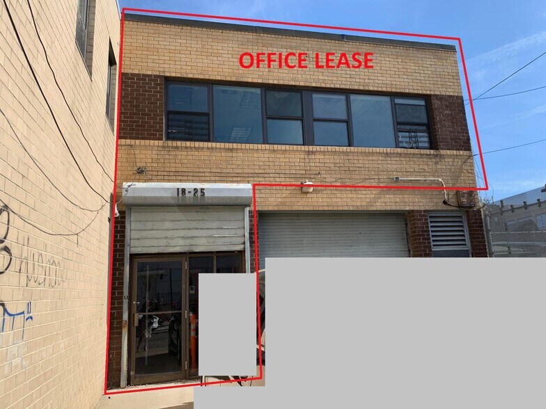 1825 126th St, College Point, NY à louer - Photo de l’immeuble – Image 2 sur 9