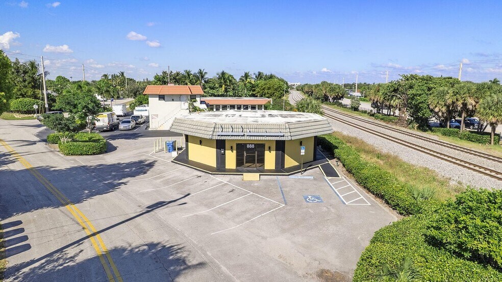 888 East Coast Ave, Lantana, FL à vendre - Photo de l’immeuble – Image 3 sur 9