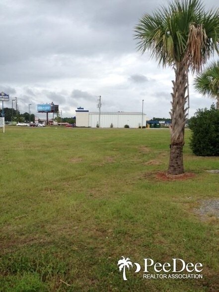 111 Pamplico Hwy, Florence, SC à vendre - Photo de l’immeuble – Image 1 sur 1