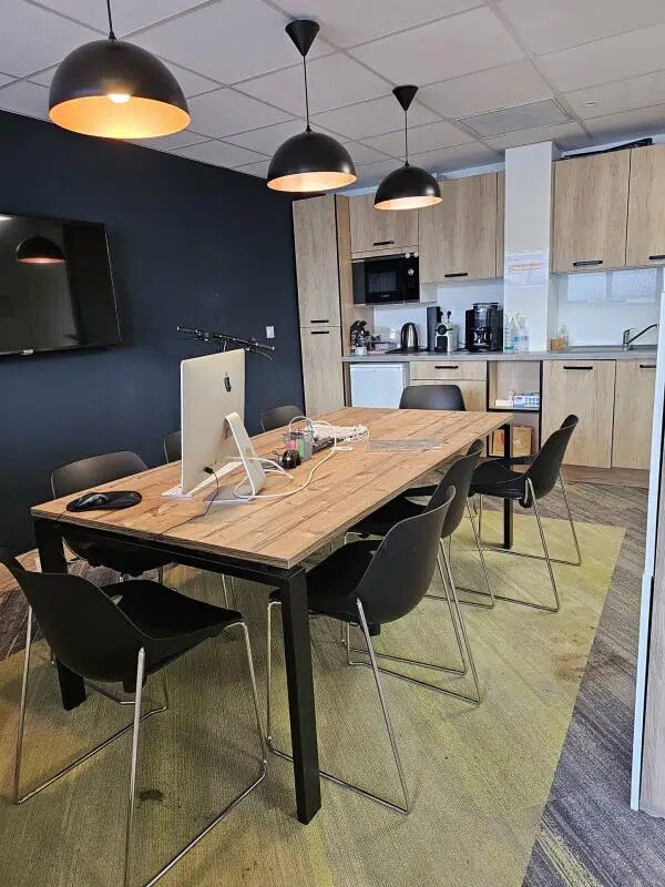 Plus de détails pour Bureau à vendre