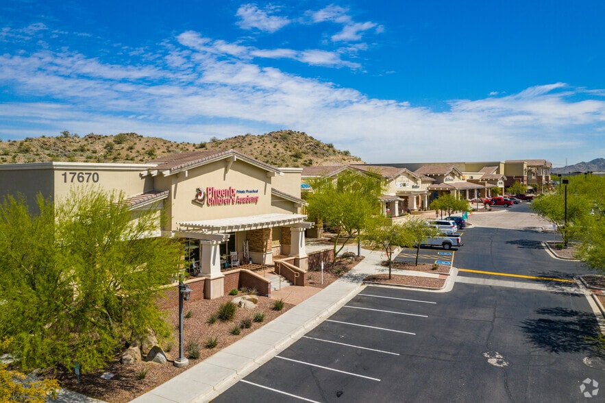 17650 W Elliot Rd, Goodyear, AZ à vendre - Photo principale – Image 1 sur 12