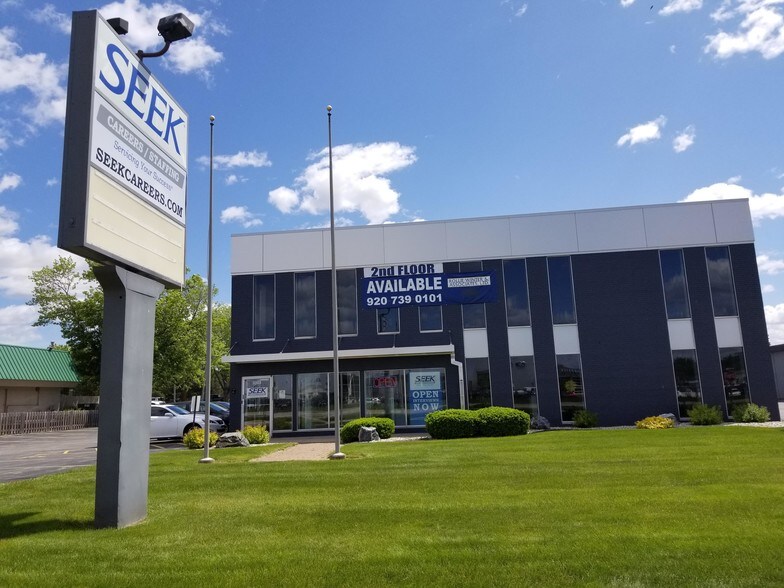3003 W College Ave, Appleton, WI à vendre - Photo de l’immeuble – Image 3 sur 58