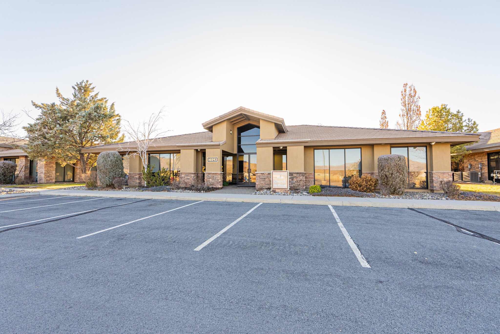 10593 Double R Blvd, Reno, NV à vendre Photo de l’immeuble– Image 1 sur 19