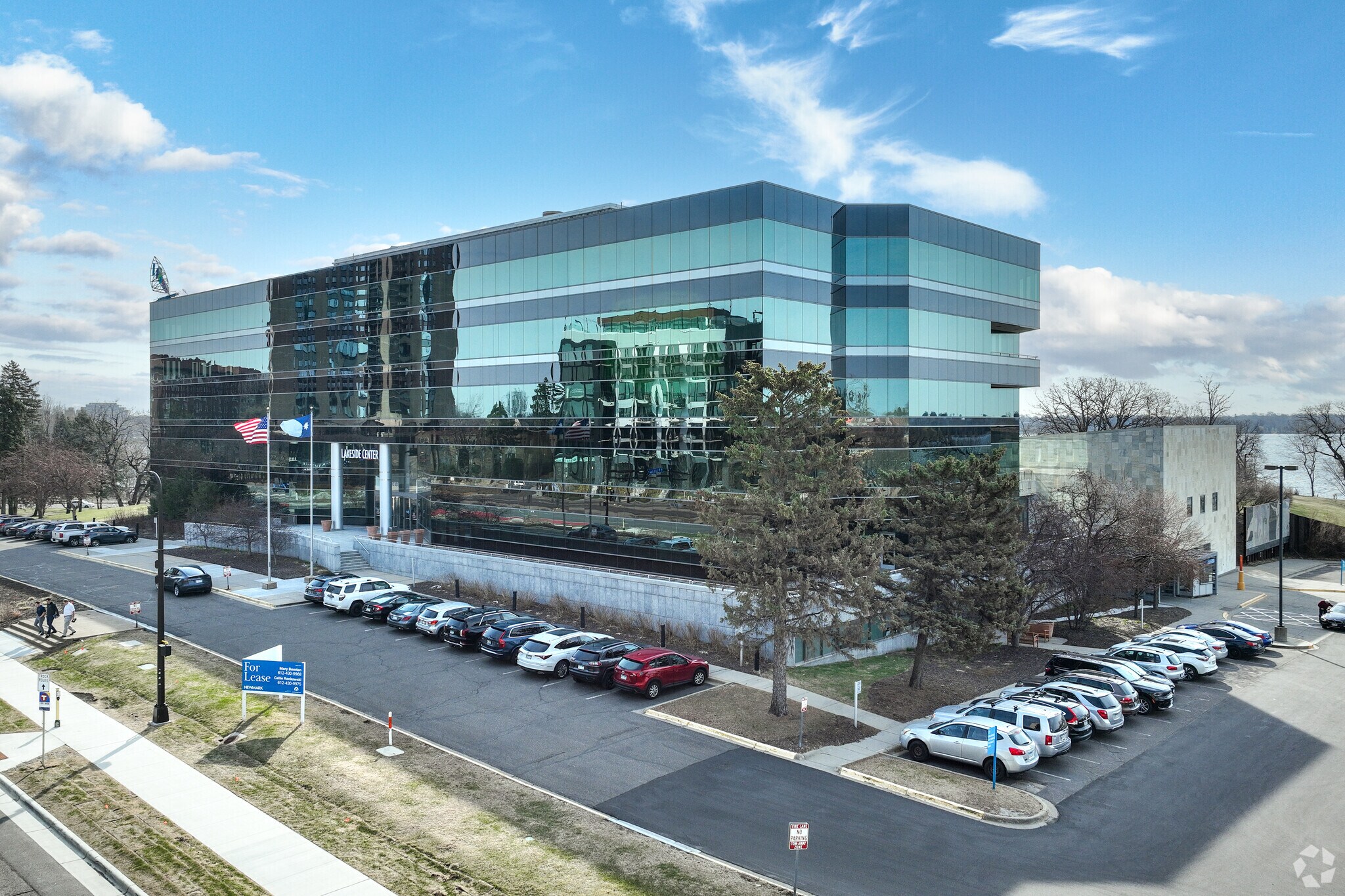 3033 Excelsior Blvd, Minneapolis, MN à louer Photo principale– Image 1 sur 41