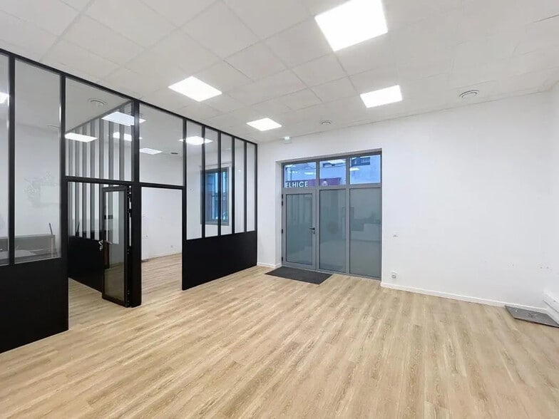 114 Grande Rue De Saint-Clair, Caluire-et-Cuire à louer - Photo de l’immeuble – Image 2 sur 6