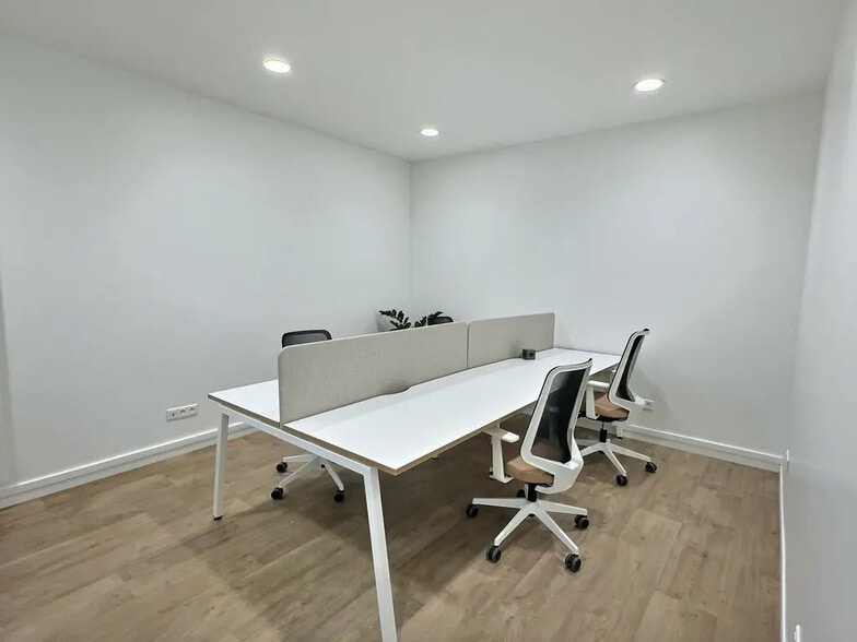 Bureau dans Paris à louer - Photo de l’immeuble – Image 2 sur 8
