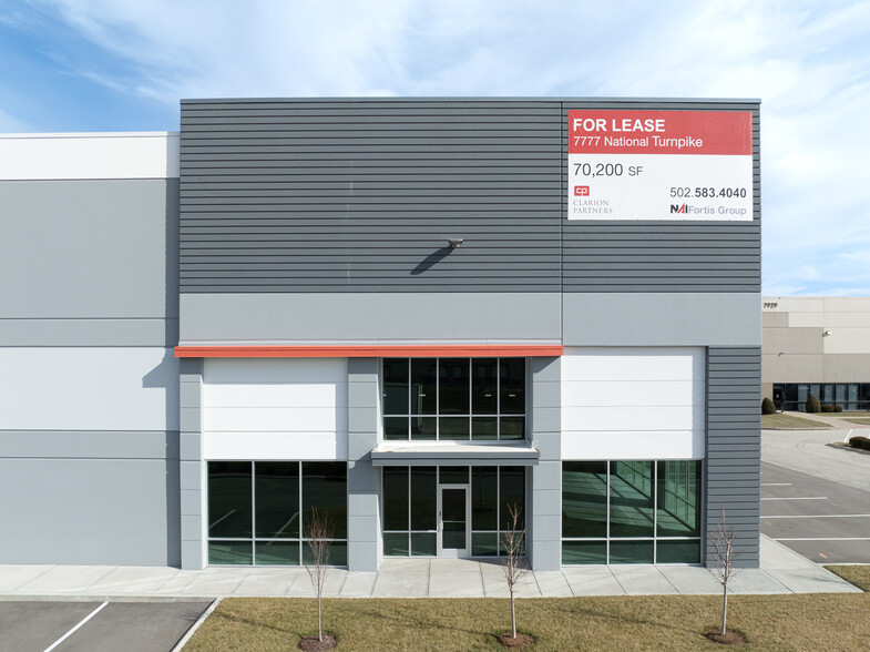 7777 National Turnpike, Louisville, KY à louer - Photo de l’immeuble – Image 1 sur 19