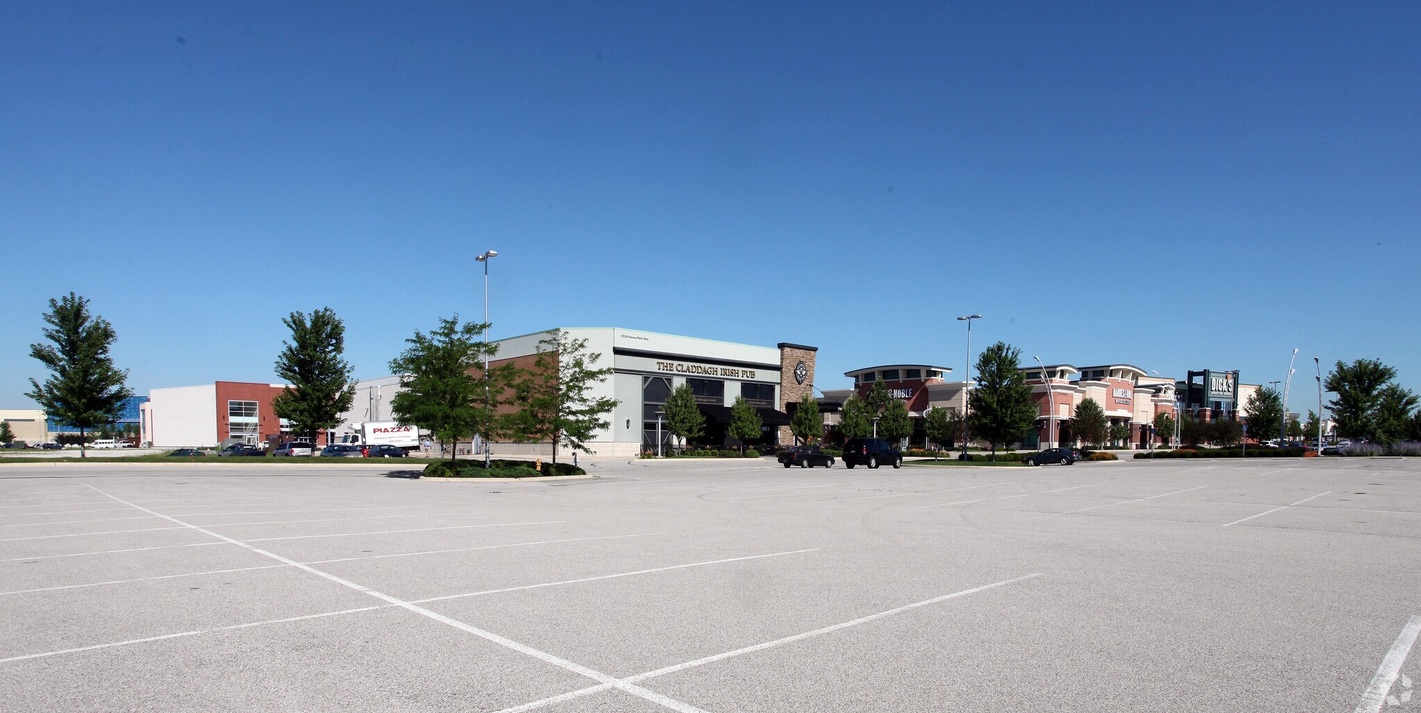 2498 Perry Crossing Way, Plainfield, IN à louer Photo principale– Image 1 sur 14
