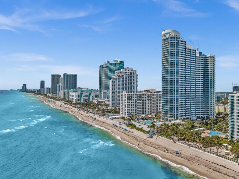 3505 S Ocean Dr, Hollywood, FL à louer - Photo intérieure – Image 3 sur 15