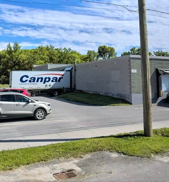 201 Bay St, Midland, ON à louer - Photo de l’immeuble – Image 3 sur 22