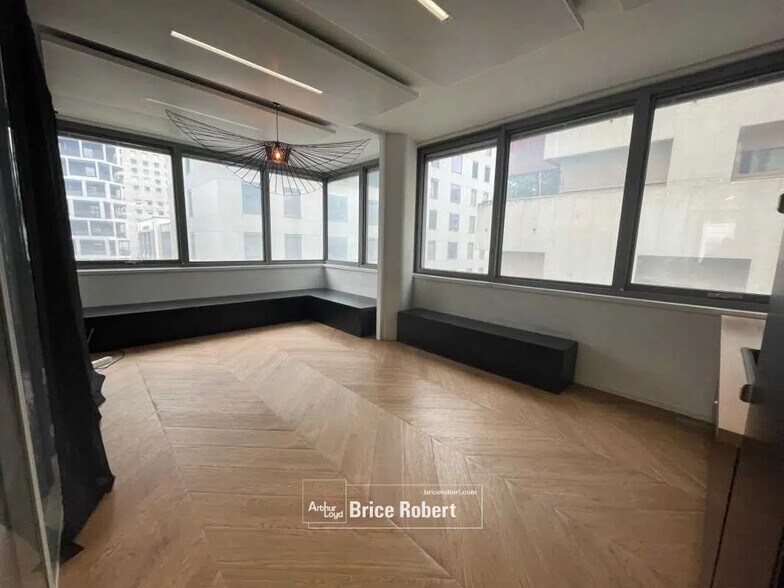 Bureau dans Lyon à louer - Photo de l’immeuble – Image 2 sur 8