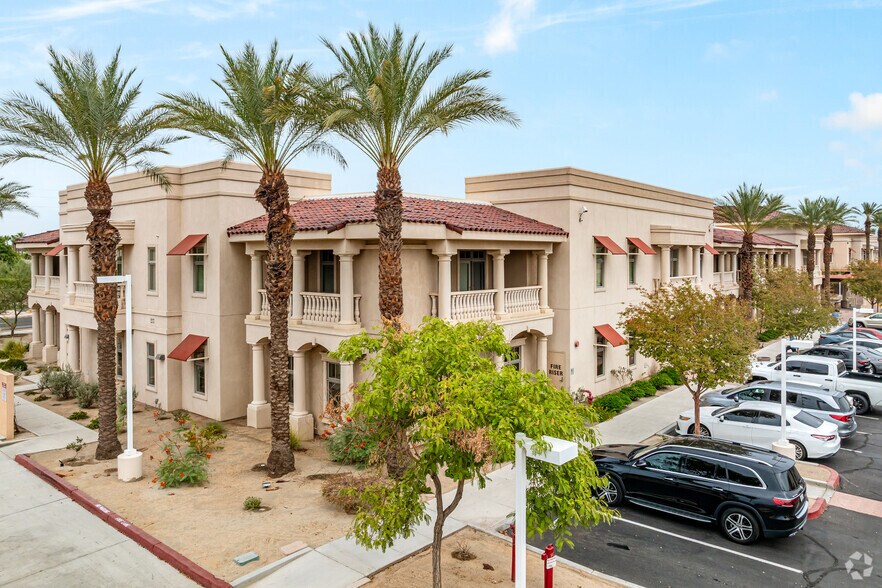 35900 Bob Hope Dr, Rancho Mirage, CA à vendre - Photo principale – Image 1 sur 4