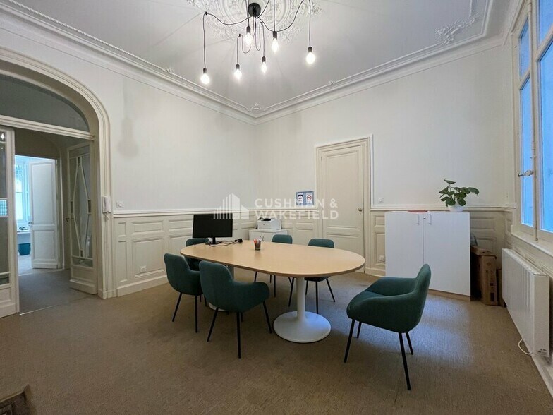 Bureau dans Bordeaux à louer - Photo de l’immeuble – Image 3 sur 6