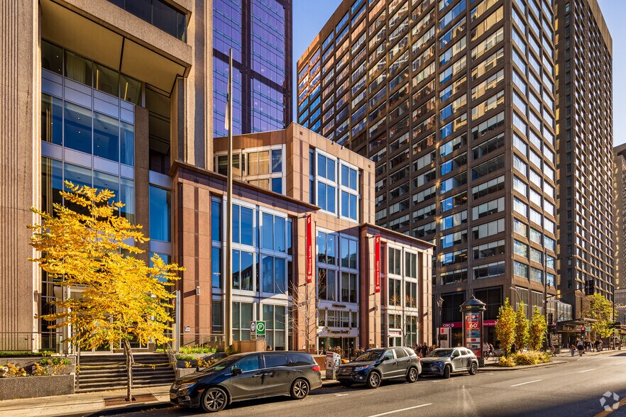1002 Rue Sherbrooke O, Montréal, QC à louer - Photo de l’immeuble – Image 3 sur 6