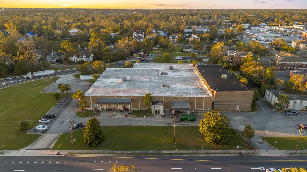 311 W Central, Valdosta, GA à vendre - Photo de l’immeuble – Image 3 sur 69