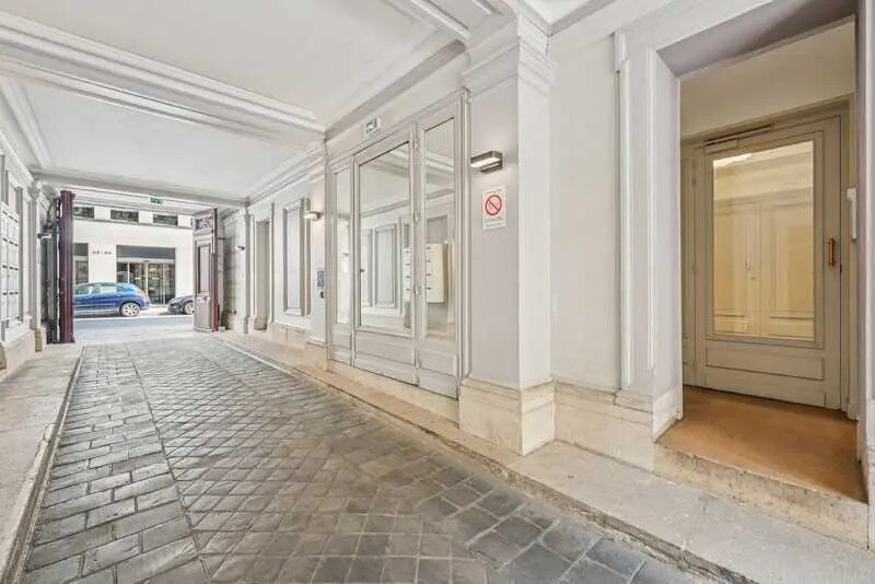 37-39 Rue De La Bienfaisance, Paris à louer - Hall d’entrée – Image 2 sur 9